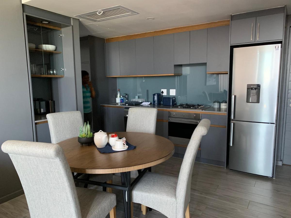 Umhlanga Arch 703 Sea View Self-Catering Apartment Дърбан Екстериор снимка